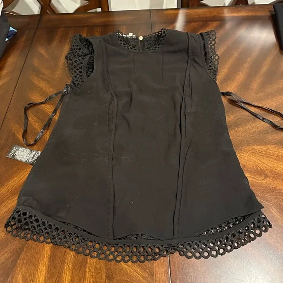 Ted Baker Zania Lace Tee size 0 like new - Picture 12 of 14